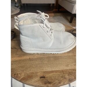 Ugg Suede Leather Neumel Chukka  Winter Boots Boys 6 Womens 8 Light Sand Lace Up